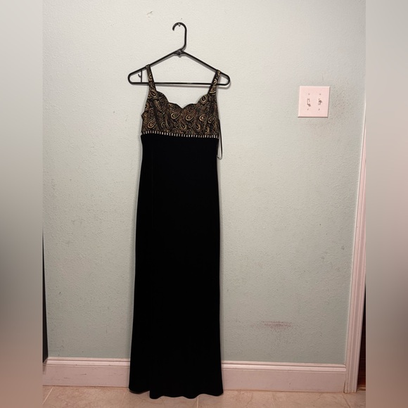 Unique Vintage Dresses & Skirts - Black and Gold Velvet Maxi Dress